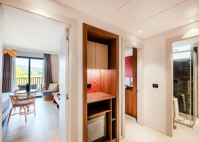 Hotel Voi Tanka Selected